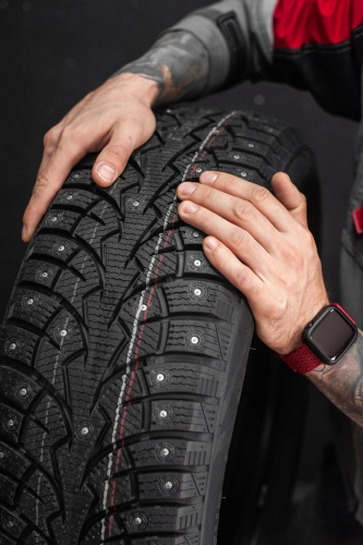 фото протектора и шины WINTERNOVA STUD I Шина ZMAX WINTERNOVA STUD I 215/55 R16 97T